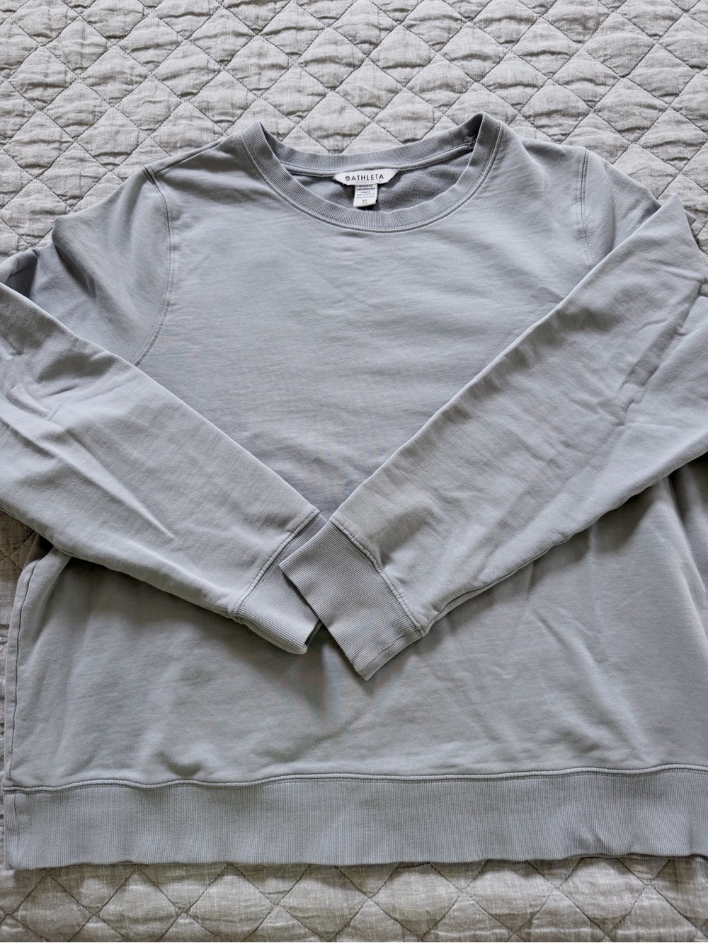 Athleta Pale Gray Crewneck Pullover